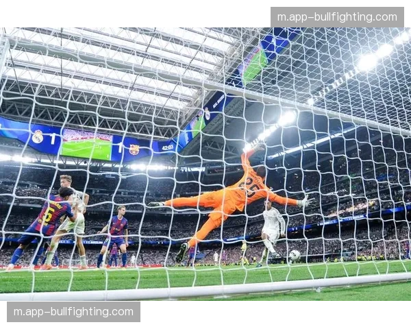 楚阿梅尼收获个人欧冠处子球 皇马中场展现进攻多样性